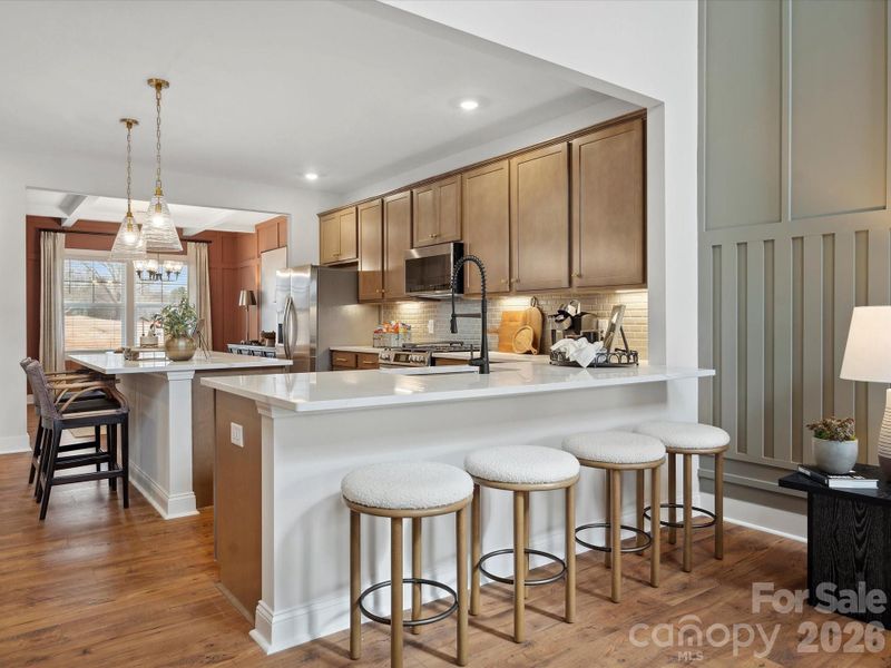 Photo is of Model and for representational purposes only