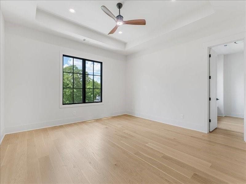 Spacious, unfurnished interior of a new home in , Alpharetta (Image 94).