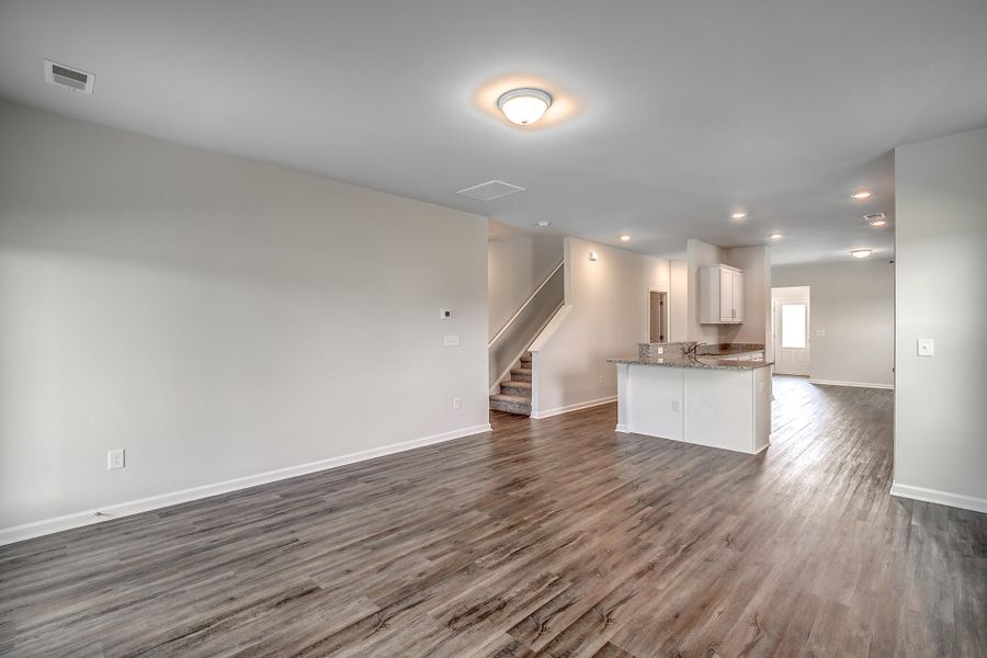 Spacious, unfurnished interior of a new home in Six Oaks, Summerville (Image 28).