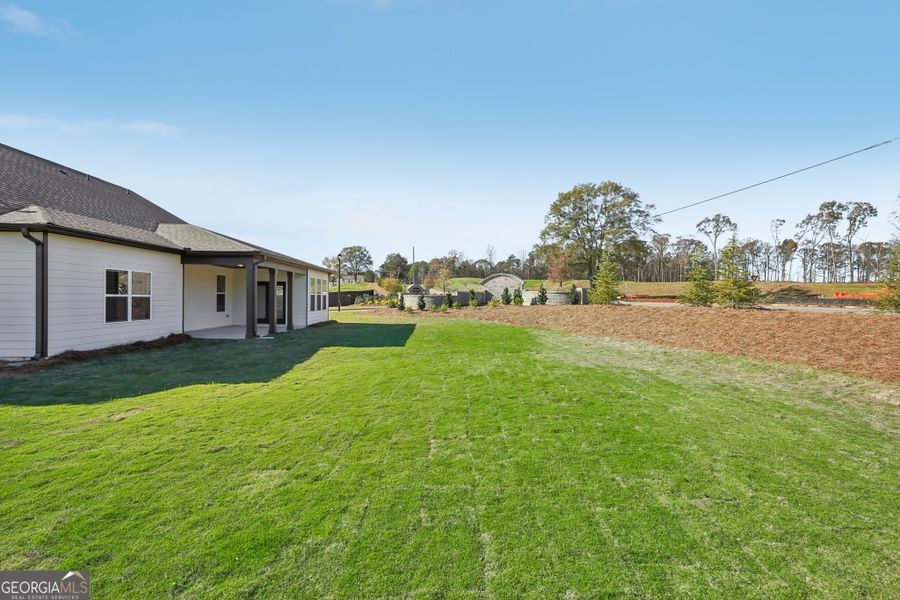 Exterior details and patio area of a home in Summerlin, Winder (Image 32).