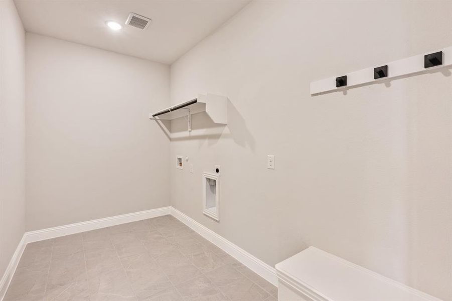 Spacious, unfurnished interior of a new home in Ridge Ranch Classic 50, Mesquite (Image 14). Spacious, unfurnished interior of a new home in Ridge Ranch Classic 50, Mesquite (Image 14).