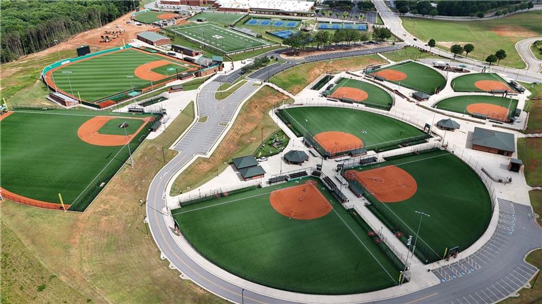 Community amenities in , Buford (Image 7).
