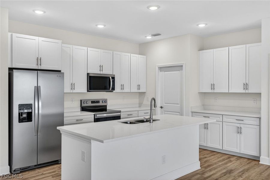Furnished interior view inside a new home in Cape Coral, Cape Coral (Image 9).