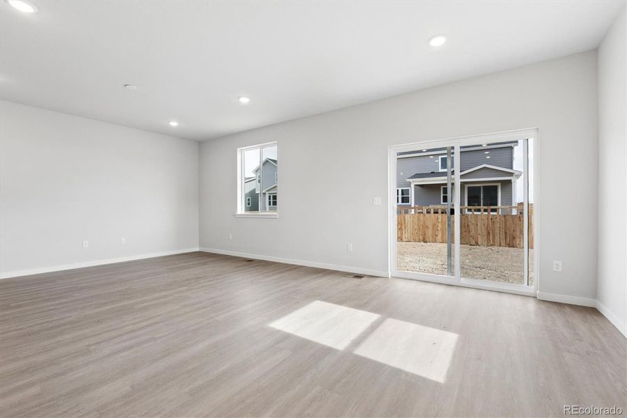 Spacious, unfurnished interior of a new home in Sweetgrass, Dacono (Image 13).