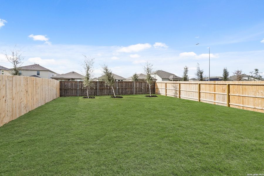 Exterior details and patio area of a home in Blue Ridge Ranch, San Antonio (Image 3).