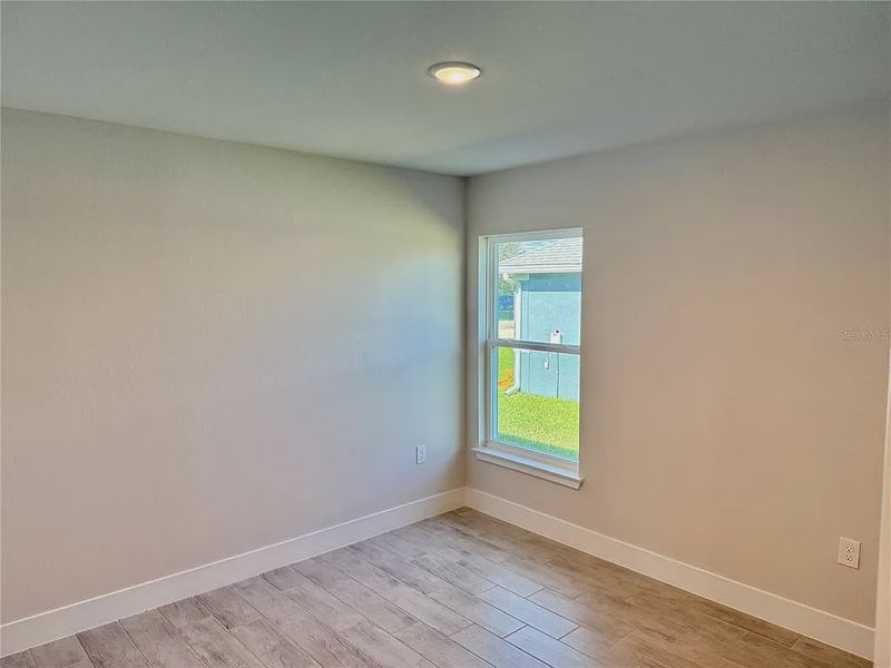 Spacious, unfurnished interior of a new home in South Gulf Cove, Port Charlotte (Image 25).