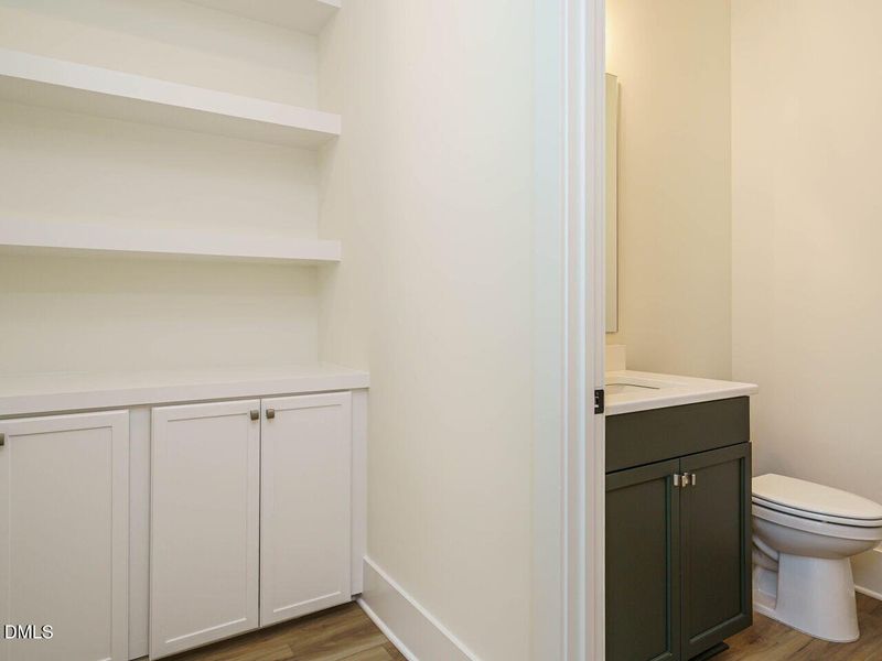 021-1280x960-half-bath