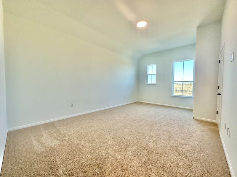 Spacious, unfurnished interior of a new home in Porter Country, Buda (Image 12). Spacious, unfurnished interior of a new home in Porter Country, Buda (Image 12).