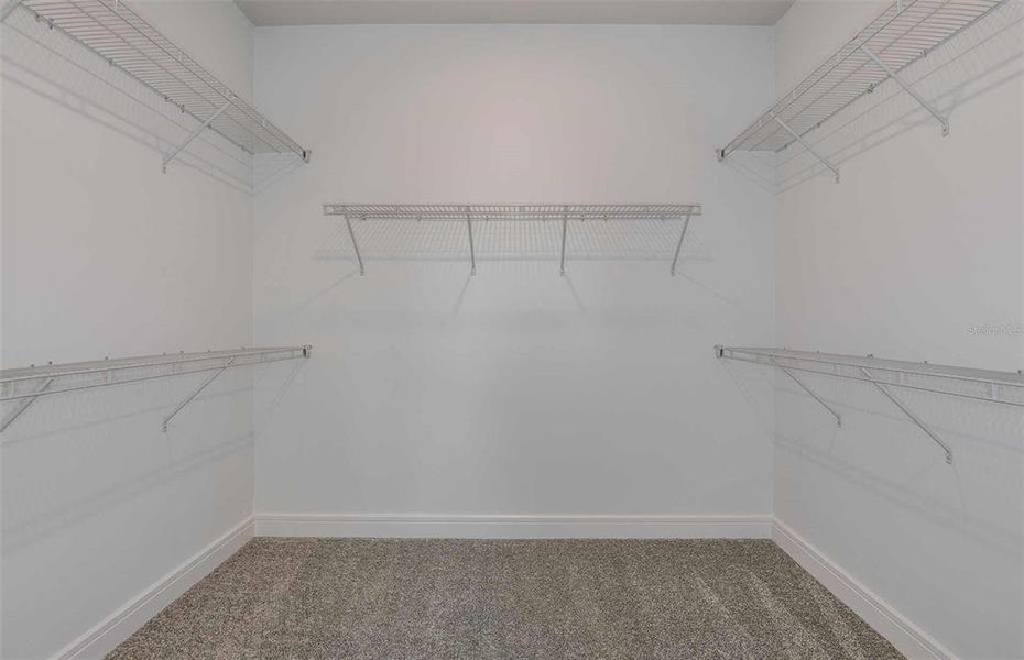 Spacious, unfurnished interior of a new home in , Ocala (Image 14).
