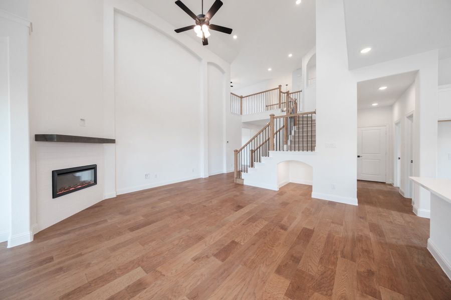 Spacious, unfurnished interior of a new home in Lovers Landing, Forney (Image 20).