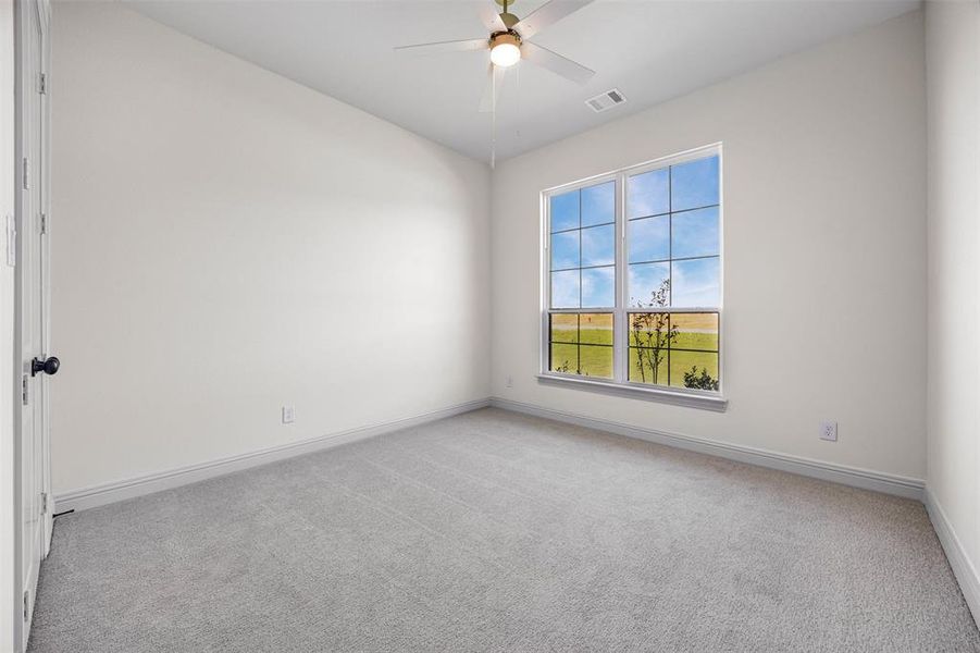 Spacious, unfurnished interior of a new home in Waterfall Ranch - 1 Acre Lots, Waxahachie (Image 18). Spacious, unfurnished interior of a new home in Waterfall Ranch - 1 Acre Lots, Waxahachie (Image 18).