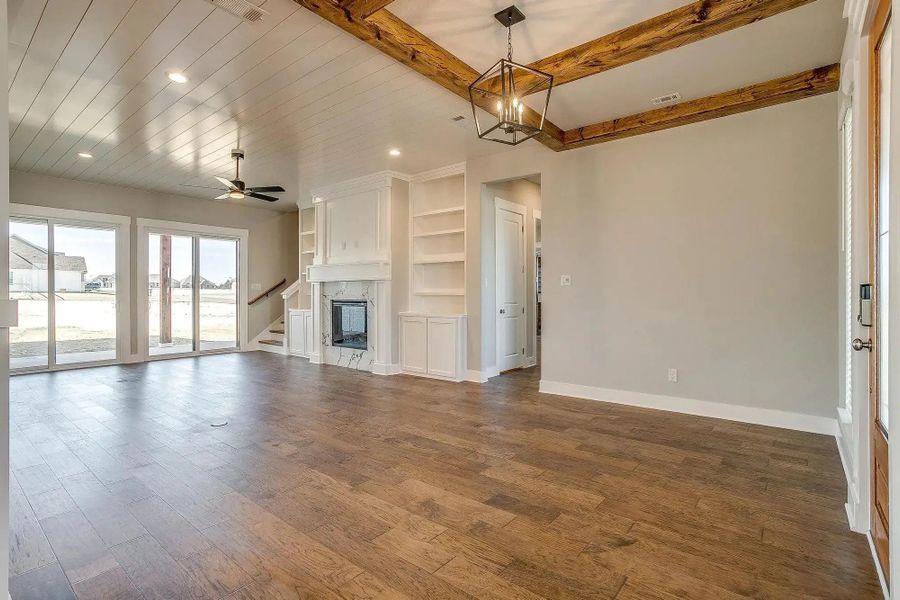 Representative unfurnished interior of a home built from the The Tiffany by Elmwood Custom Homes in Aledo Heights, Aledo (Image 28).