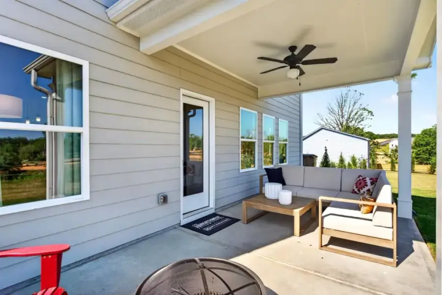 Exterior details and patio area of a home in Oakmont, Dallas (Image 21).