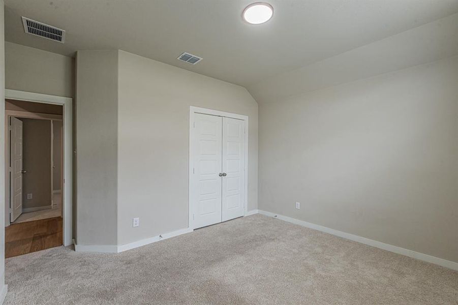 Spacious, unfurnished interior of a new home in Elevon, Lavon (Image 24).