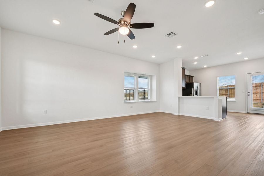 Representative unfurnished interior of a home built from the Andrews by Pacesetter Homes in Blanco Vista, San Marcos (Image 24).