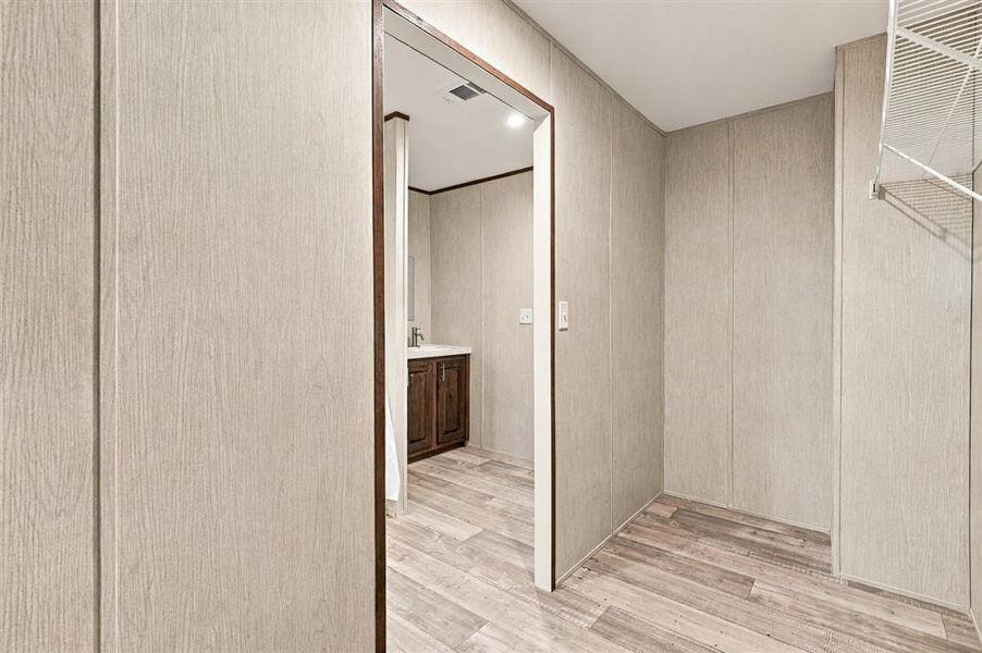 Spacious, unfurnished interior of a new home in , Dawsonville (Image 15).