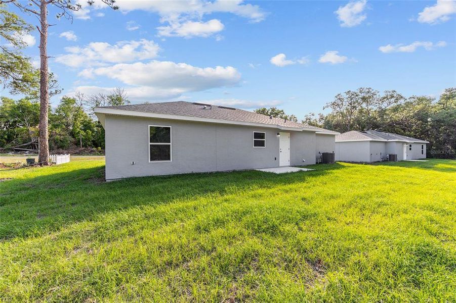 Exterior details and patio area of a home in , Ocala (Image 19).