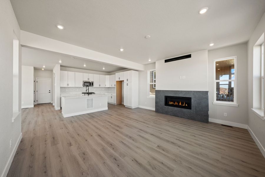 Spacious, unfurnished interior of a new home in Trumark Homes at Sterling Ranch, Littleton (Image 19).