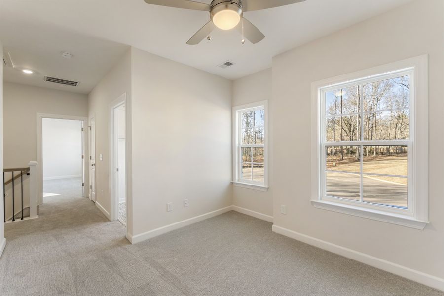 Spacious, unfurnished interior of a new home in Windsor Forest, Anderson (Image 24).