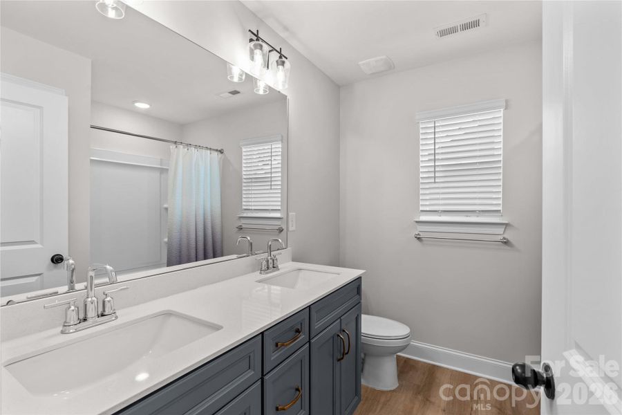 2nd Floor FullBath 2nd Floor FullBath
