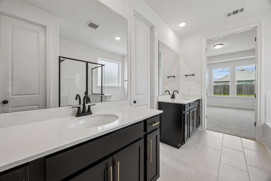 Furnished interior view inside a new home in Brookewater, Rosenberg (Image 10).