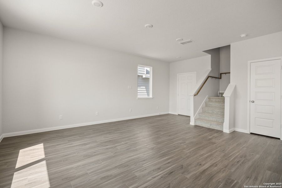 Spacious, unfurnished interior of a new home in Abbott Place, St. Hedwig (Image 20).