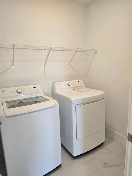 Close-up of interior finishes inside a home in Magnolia Reserve, Ocoee (Image 10).