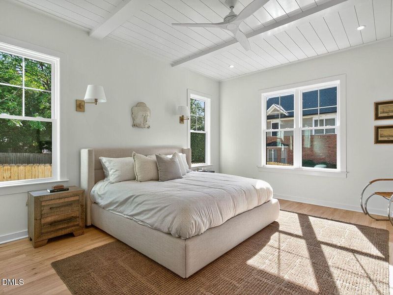 022-1280x960-photo 022-1280x960-photo