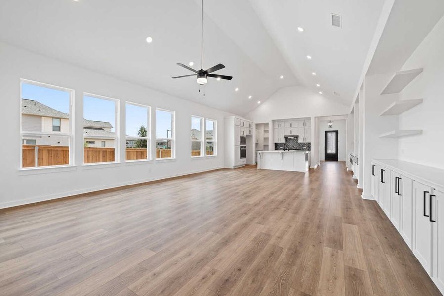 Representative furnished interior of a home built from the Weston Plan by Highland Homes in The Crossvine, Schertz (Image 23). Representative furnished interior of a home built from the Weston Plan by Highland Homes in The Crossvine, Schertz (Image 23).