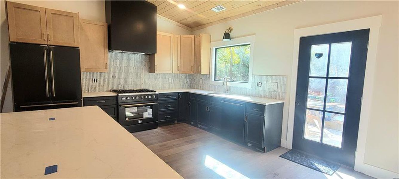 Image 35 of a home in .