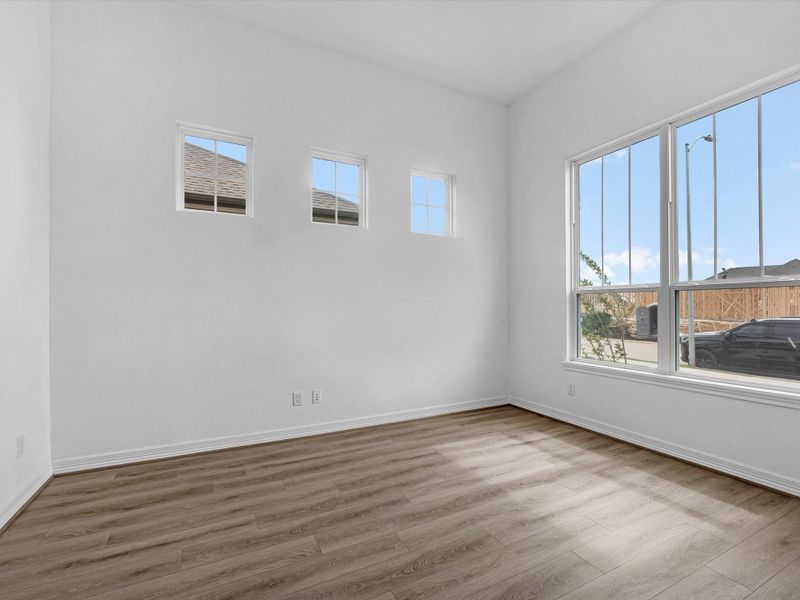 Spacious, unfurnished interior of a new home in Wildrye, Waller (Image 24).