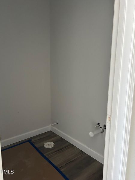 Image 40 of a home in Tobacco Road.