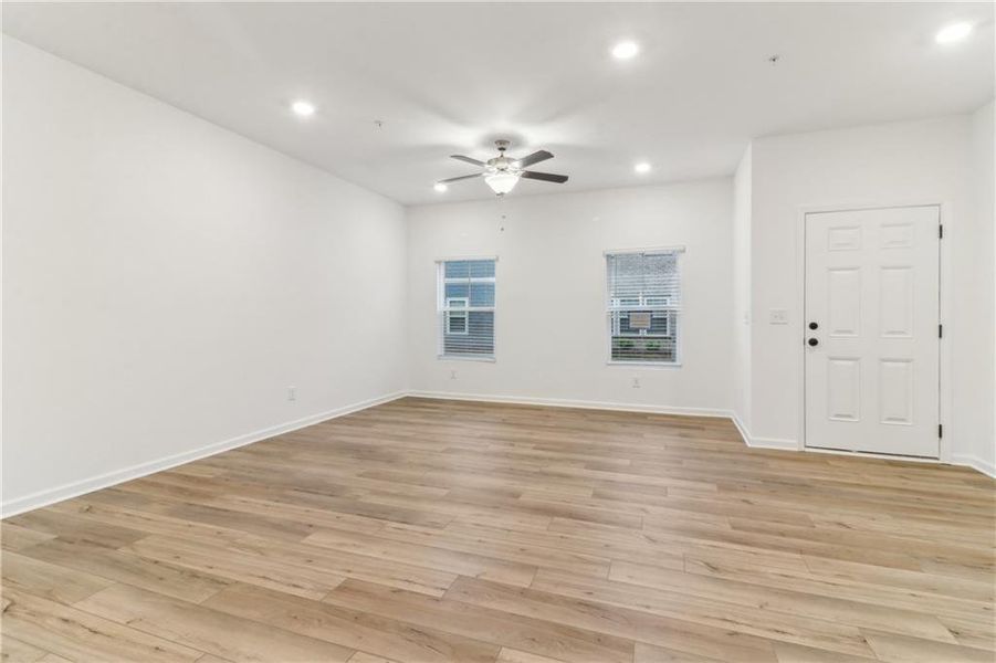 Spacious, unfurnished interior of a new home in Laurelwood, Douglasville (Image 20).