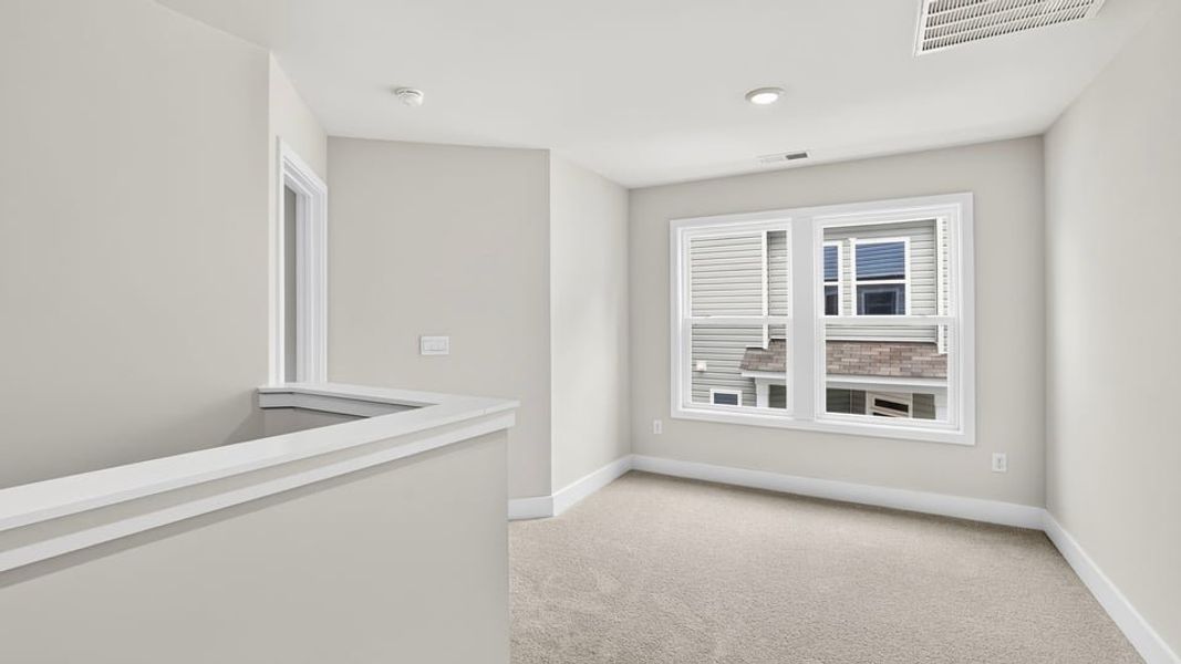 Spacious, unfurnished interior of a new home in Hidden Hills, Spartanburg (Image 23).