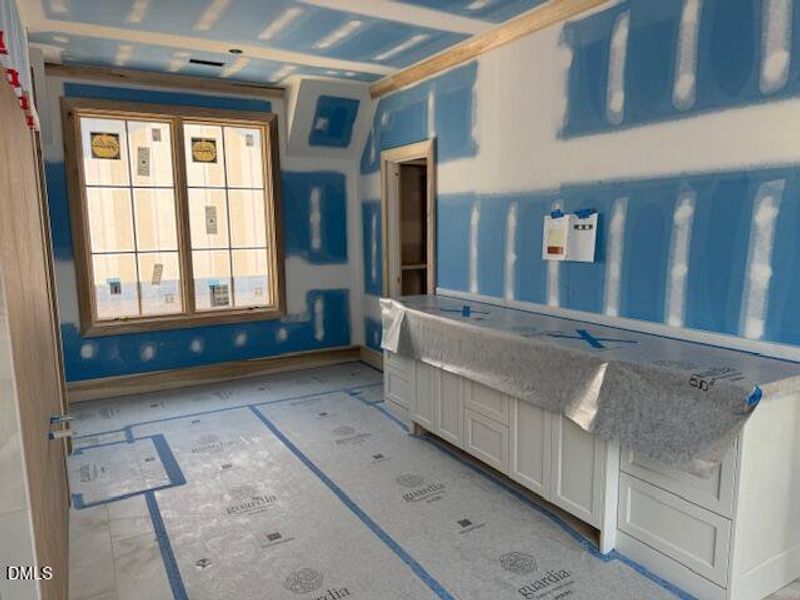 1500 Scales St Sitting Primary Bathroom