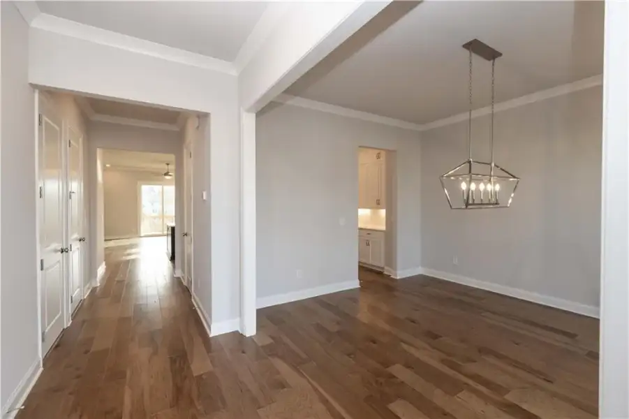 Spacious, unfurnished interior of a new home in Aberdeen, Hoschton (Image 20).
