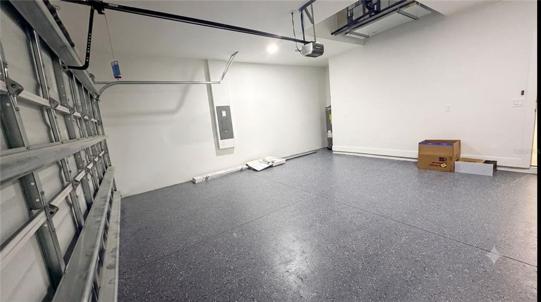 Spacious, unfurnished interior of a new home in , North Port (Image 21).