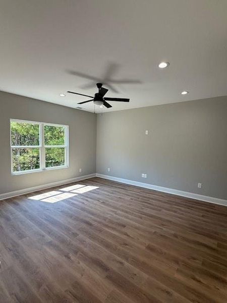 Spacious, unfurnished interior of a new home in , Calhoun (Image 10).