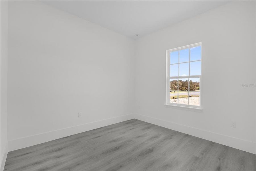 Spacious, unfurnished interior of a new home in , Ocala (Image 19).