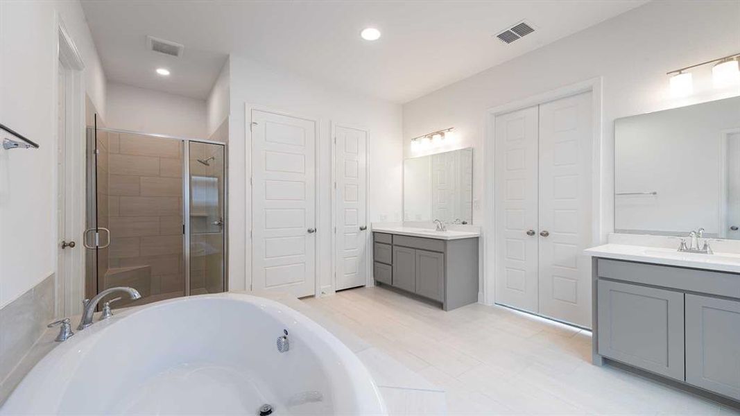 Furnished interior view inside a new home in Trinity Falls 50', McKinney (Image 6). Furnished interior view inside a new home in Trinity Falls 50', McKinney (Image 6).