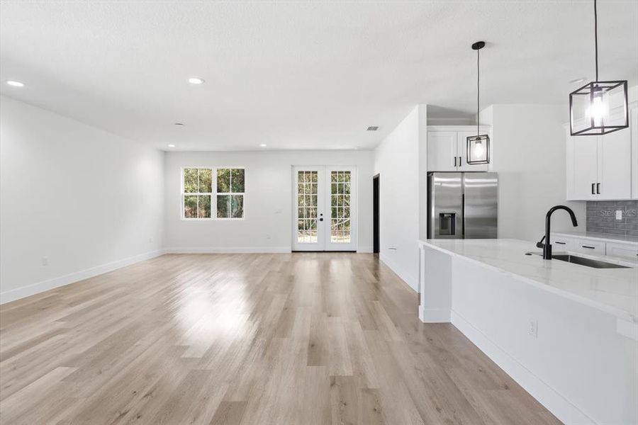 Spacious, unfurnished interior of a new home in , Ocala (Image 18).