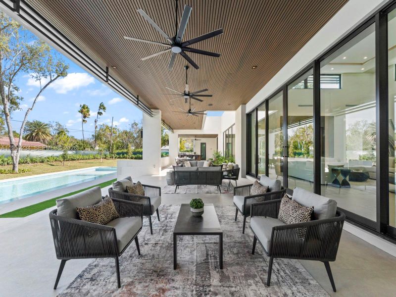 Exterior details and patio area of a home in , Palmetto Bay (Image 25).