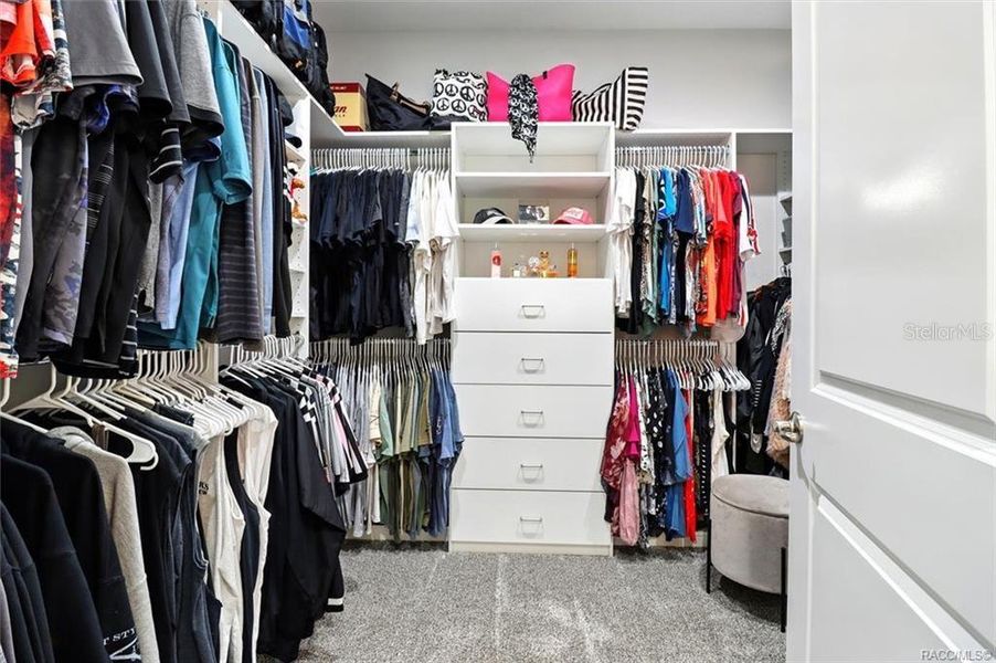 Close-up of interior finishes inside a home in Clearview Estates, Hernando (Image 21).