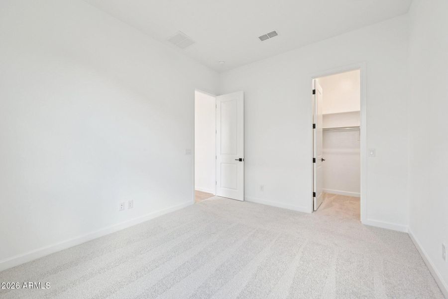 30-web-or-mls-E Twin Acres Dr-S1103-030