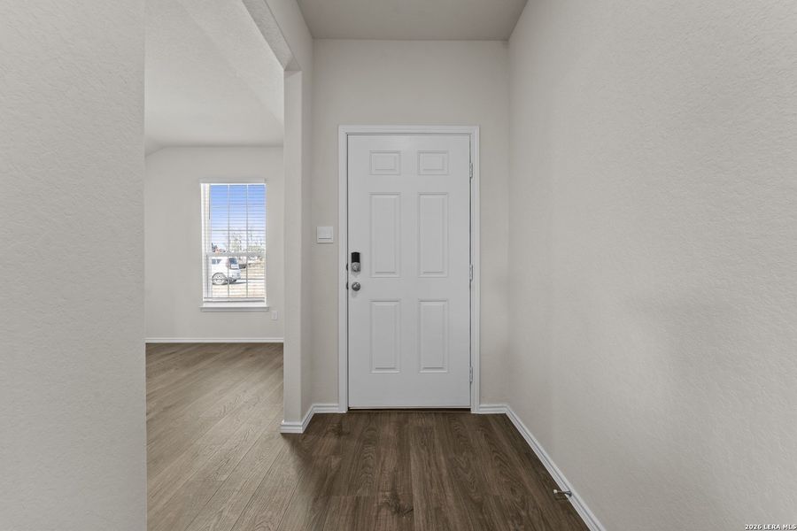 Spacious, unfurnished interior of a new home in High Garden, Comfort (Image 14).