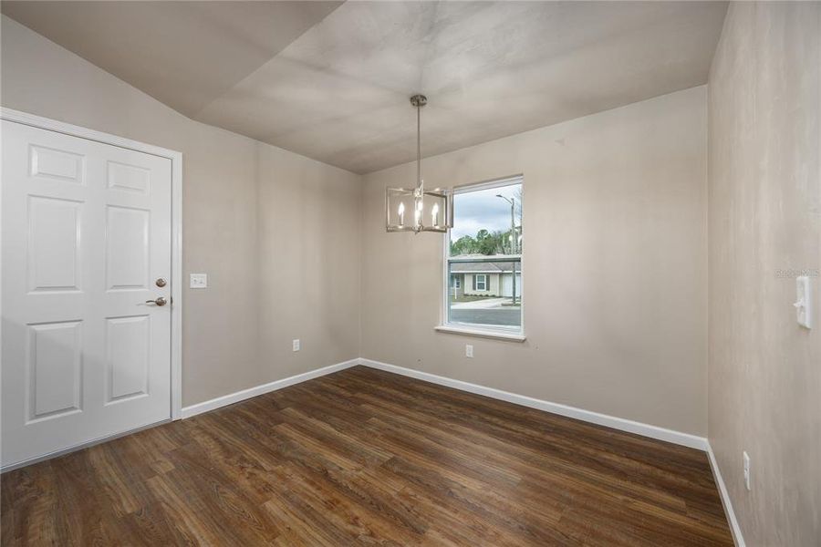 Spacious, unfurnished interior of a new home in , Gainesville (Image 16).