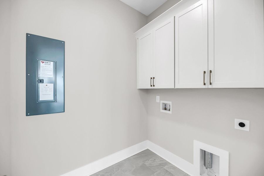 Spacious, unfurnished interior of a new home in , Awendaw (Image 75).