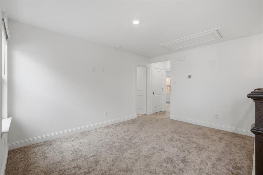 Spacious, unfurnished interior of a new home in Cross Creek Meadows, Celina (Image 21).