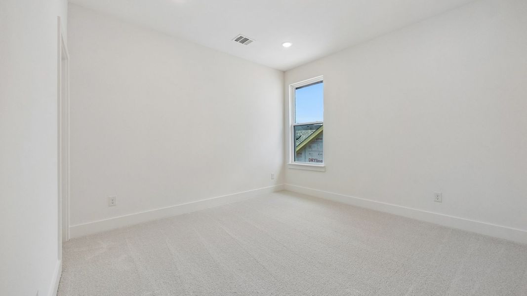 Spacious, unfurnished interior of a new home in Prosper Ridge, Prosper (Image 25).