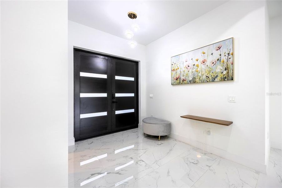 Spacious, unfurnished interior of a new home in , Lehigh Acres (Image 23).